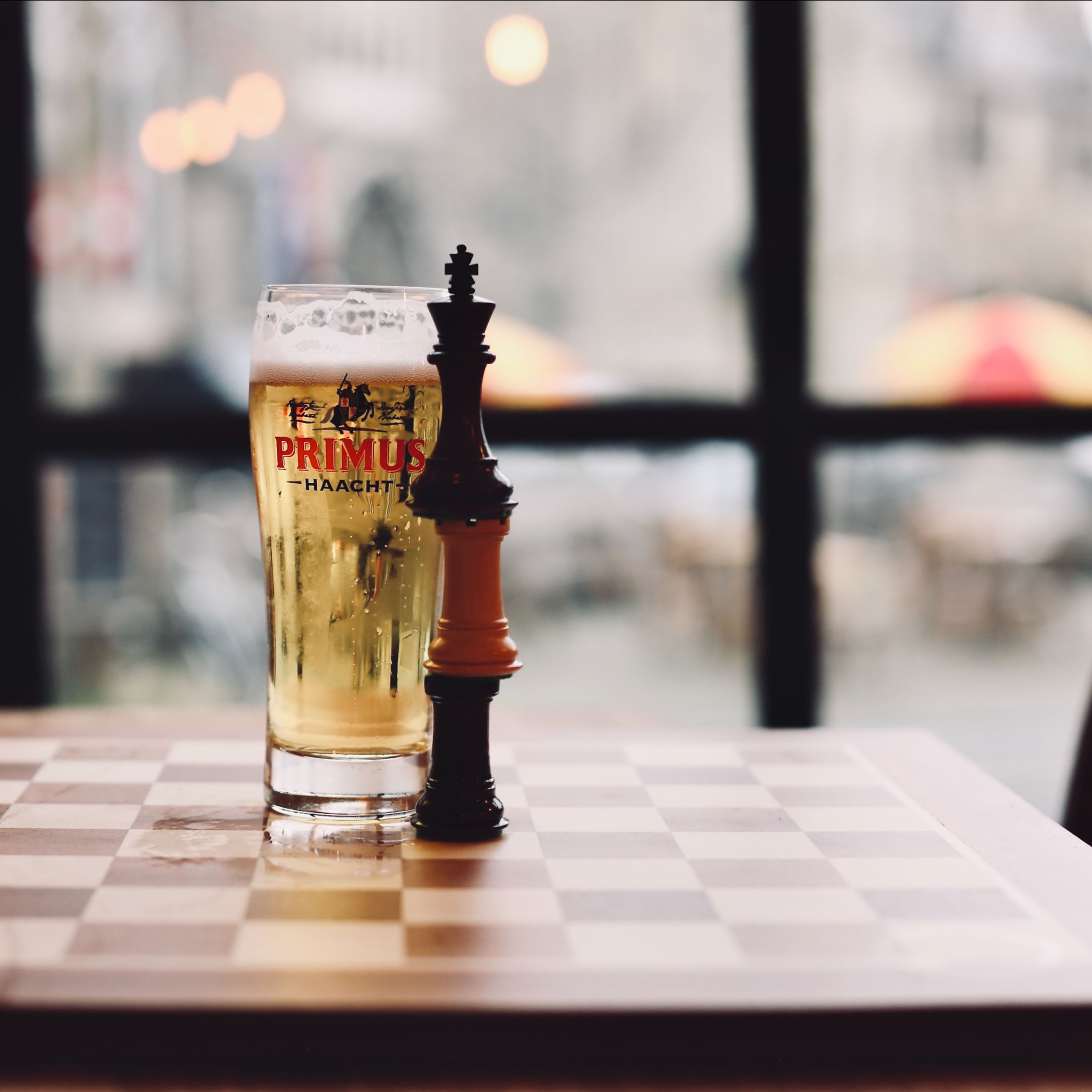 Maakschat! Komt een toernooi schaken tussen pion en pint